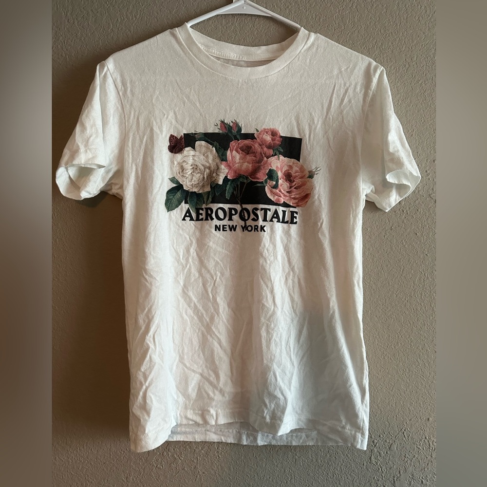 Aeropostale extra small white T-shirt with flower graphics